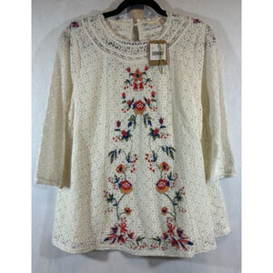 NEW Women’s Altar'd State White Eyelet Lace Blouse Embroidered Sz S $59.95 D58